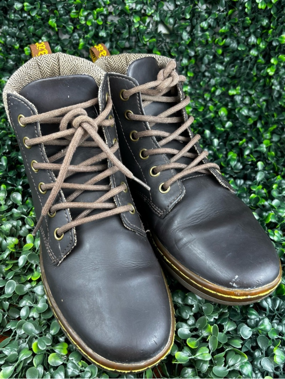 DR.MARTENS Brown Chukka Boots with Lace-Up Closure SIZE 8 Woman